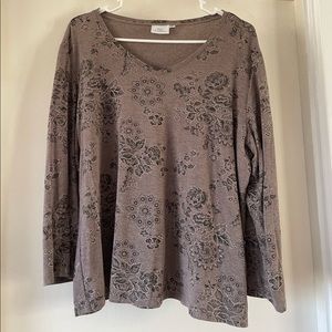 Hot Cotton long-sleeved top. Size: XL.